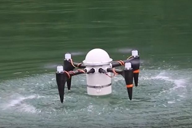 Drone Cracuns Selain Terbang Juga Mampu Menyelam