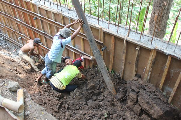 Pekerja Perbaikan Jalan Kendal-Temanggung Tertimbun Longsor