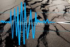 Gempa 4,0 SR Bangunkan Warga Padang