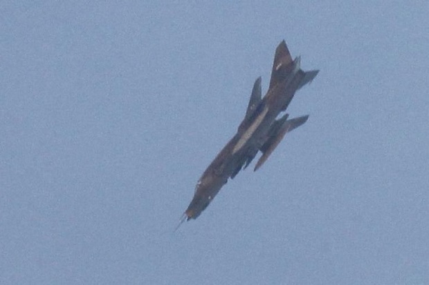 Pemberontak Tembak Jatuh Sebuah Jet Tempur Suriah