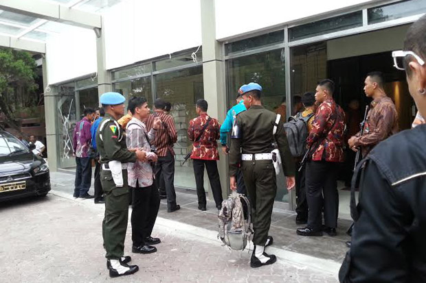 Terobos Masuk Bandara saat Kunjungan Jokowi, Veteran Perang Ditangkap