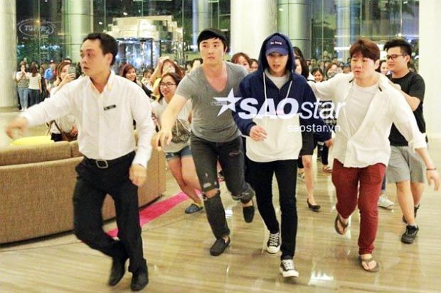 EXO-L Marah pada Sasaeng Fans karena Merusak Liburan Xiumin EXO