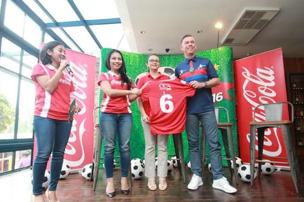 Coke Kicks 2016 Cari Bibit Pesepak Bola Indonesia di 10 Kota