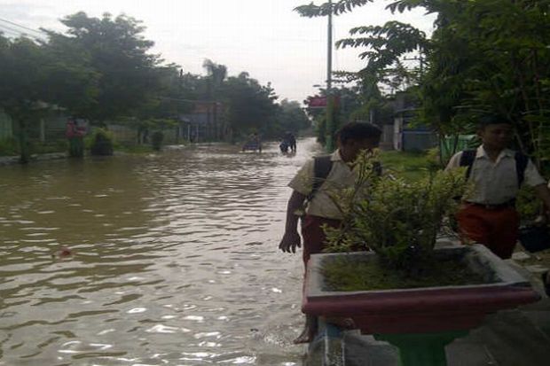 Banjir Sampang Meluas, Pelajar Dipulangkan Lebih Cepat