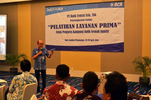 BCA Latih Payanan Prima Kampung Batik Gemah Sumilir