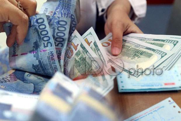 USD Merosot Lawan Yen, Rupiah Akhir Pekan Variatif