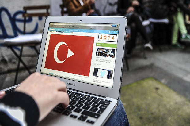 Turki Kembali Tahan Seorang Jurnalis
