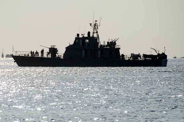 Acuhkan Ancaman Iran, AS Tetap Beroperasi di Selat Hormutz