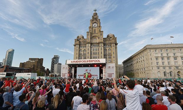 Bangunan Bersejarah Jadi Tempat Peluncuran Jersey Liverpool Musim 2016/2017