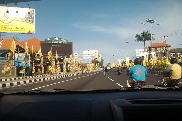 Nusa Dua Bali Didominasi Warna Kuning