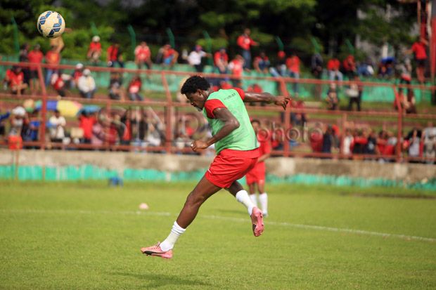 Lamine Diarrassouba Mandul, PSM Makassar Butuh Striker Haus Gol