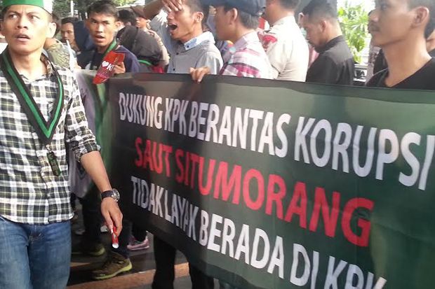 HMI Bandung Datangi KPK Desak Saut Situmorang Mundur
