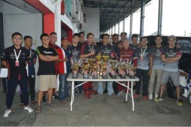 Pembalap ABM Motorsport Borong 35 Piala