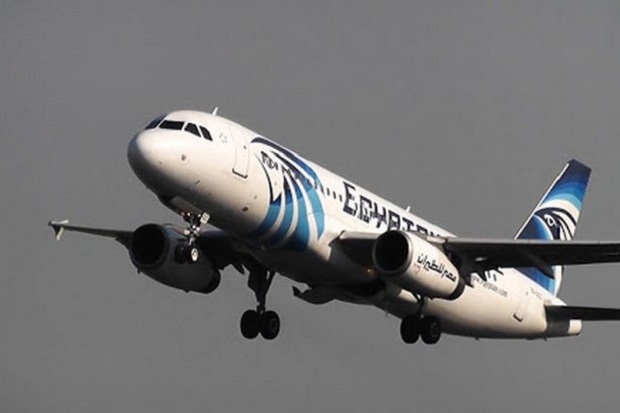 EgyptAir MS804 Kepulkan Asap lalu Terjun Bebas ke Laut