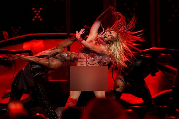 Berbikini Merah Seksi, Britney Spears Guncang Billboard Music Awards