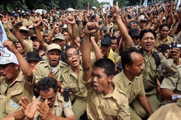 Jokowi Tegaskan Pangkas Jumlah PNS