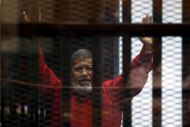 Pengadilan Mesir Hukum Morsi Seumur Hidup