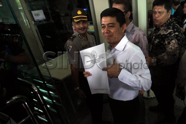 Terkait PNS, Menpan RB Diminta Patuhi Jokowi