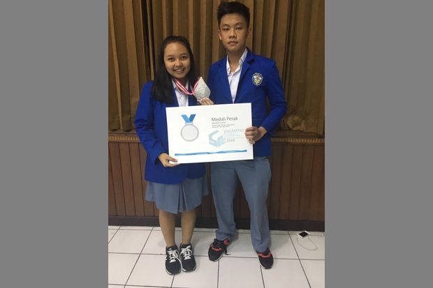 Kembangkan Metode Perkalian, Siswa SMA BOSA Yogyakarta Raih Perak