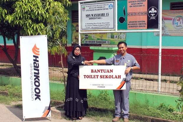Peduli Kesehatan Siswa, Hankook Tire Indonesia Berikan Bantuan Toilet Sekolah