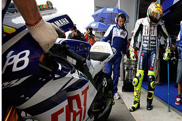 Valentino Rossi Tak Suka Rangka Baru Yamaha