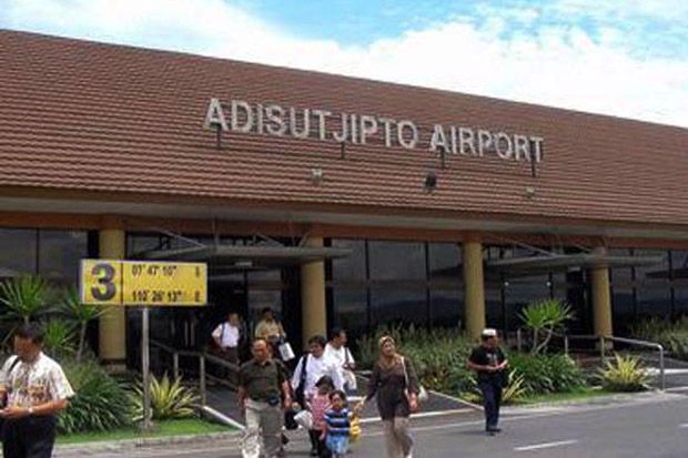 58 Ribu Orang Padati Bandara Adisutjipto