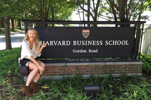 Lupakan Sanksi, Sharapova Siap Jadi Mahasiswi Harvard