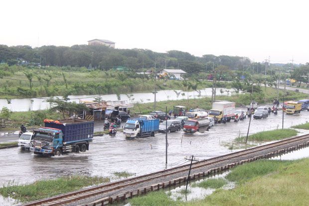 Tanggul Lapindo Jebol, Jalur Sidoarjo-Surabaya Sempat Terendam