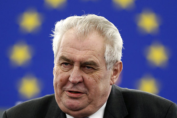Presiden Ceko Serukan Referendum untuk UE dan NATO