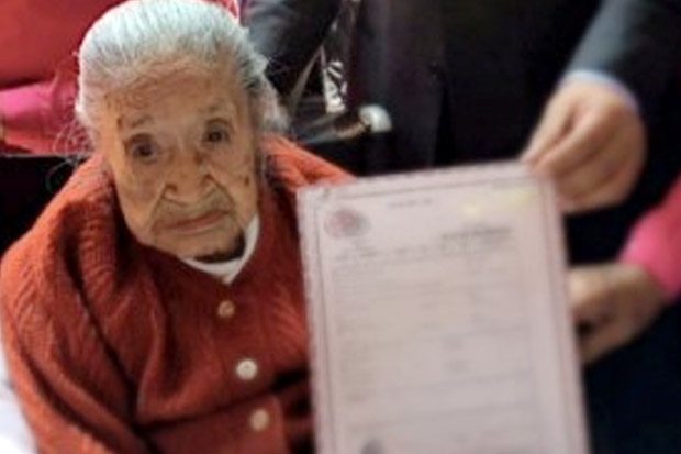 Wanita 117 Tahun Wafat Setelah Dapat Akta Lahir