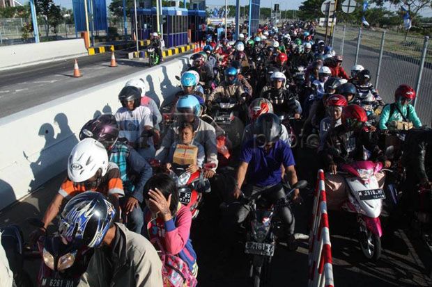 Jembatan Suramadu Mulai Dipadati Pemudik