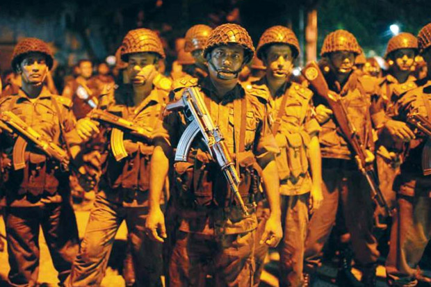 Tentara Bangladesh Serbu Restoran, Bentrokan Senjata Pecah