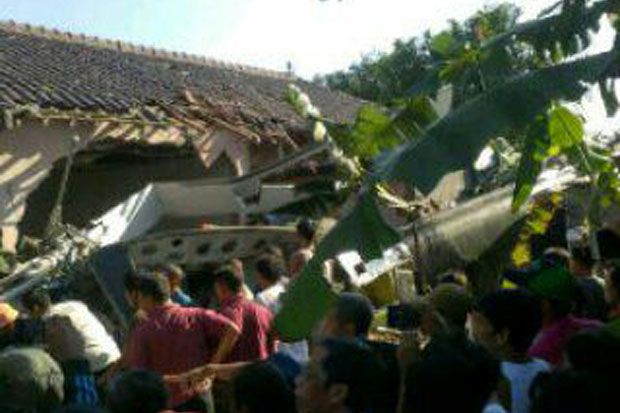 Helikopter TNI AD, Jatuh Dua Penumpang Dilaporkan Tewas