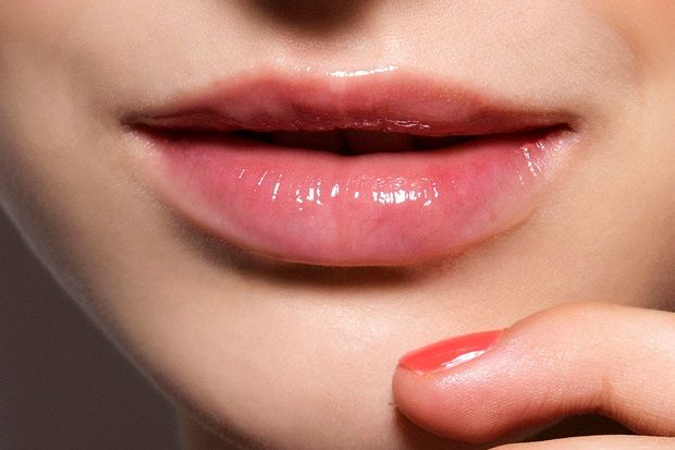 6 Langkah Gunakan Lipstik Tahan Lama