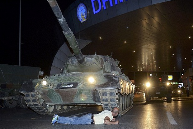 Mengenal Tank Man Turki, Sosok Heroik Pelawan Kudeta Militer