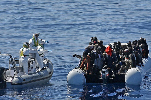 Lebih Dari 1.000 Migran Diselamatkan di Laut Mediterania