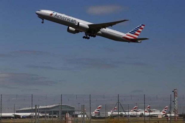 American Airlines Depak Seorang Penumpang karena Muslim