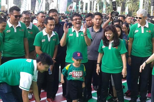 Keceriaan Wagub DKI Jakarta Bersama Keluarga Sebelum Mandi Keringat