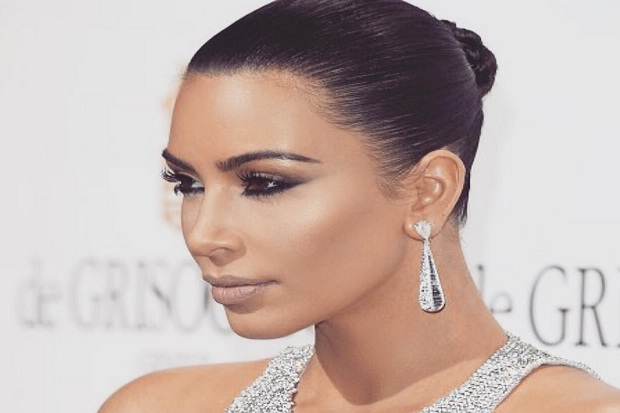 Kim Kardashian Kenalkan Calon Sepupu North West