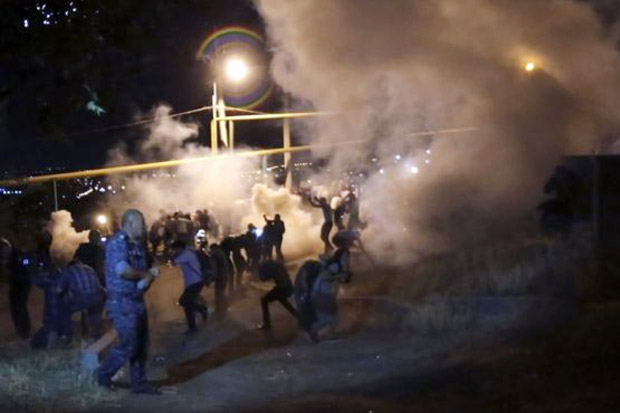 Polisi dan Demonstran Bentrok di Armenia, 60 Luka