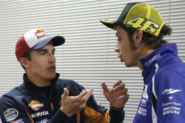 Melalui WhatsApp, Rossi Bersekongkol dengan Pembalap Serang Marquez