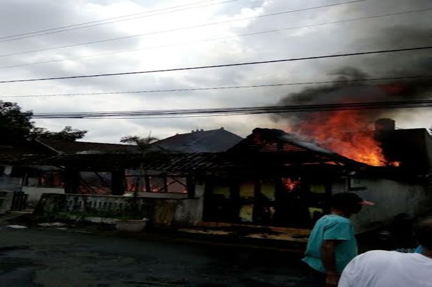Lupa Matikan Api Usai Memasak, Rumah Sri Ludes Terbakar