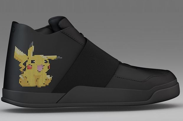 Berburu Monster Pokemon Go dengan Sepatu Sneaker Pintar