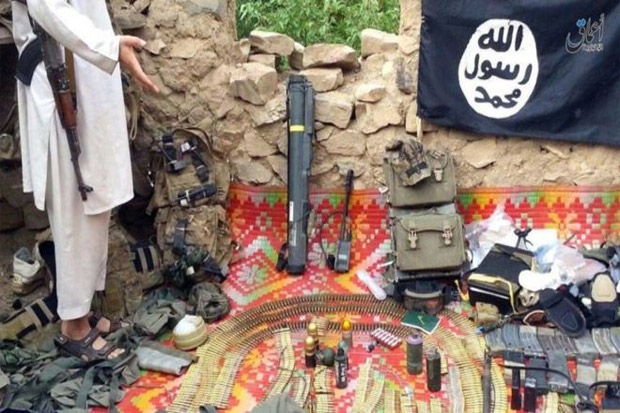 Ditinggal Pemiliknya, Senjata dan Peralatan Perang AS Jatuh ke Tangan ISIS