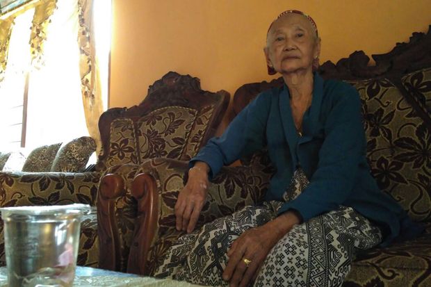 Nenek Sriatin, Jamaah Haji Tertua Asal Mojokerto