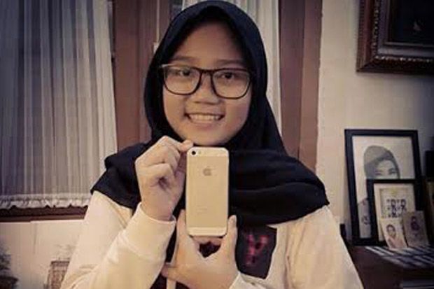 Ridwan Kamil Bangga Putrinya Beli Handphone dari Jualan