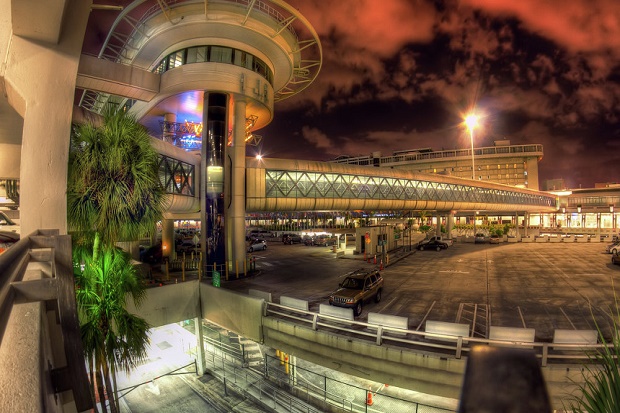 Aksi Penembakan Terjadi di Bandara Miami, 2 Tewas