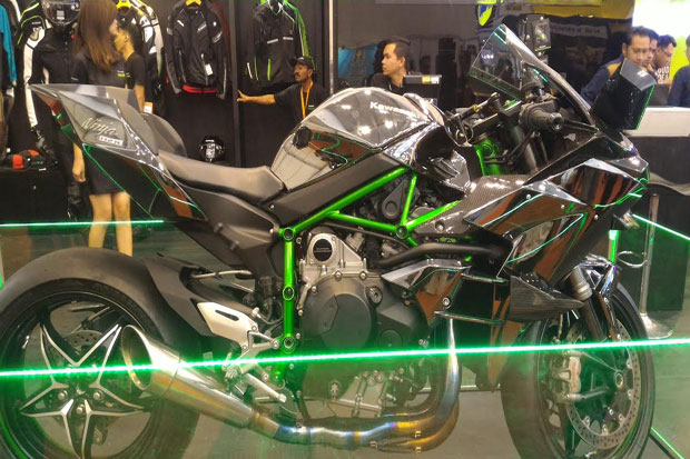 Kawasaki Pajang Ninja H2R di GIIAS 2016