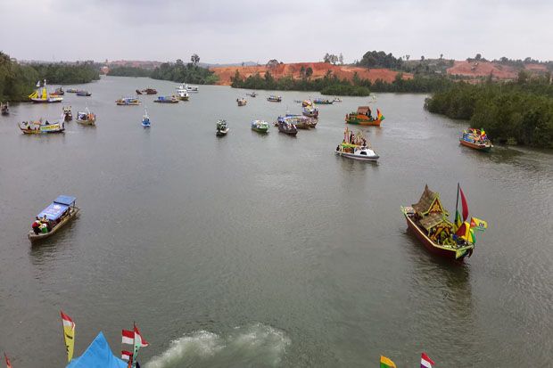 Festival Sungai Carang Perkuat Sail Karimata 2016