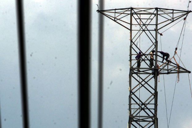 DPR: Pemerintah Jangan Gengsi Revisi Target Proyek Listrik 35.000 MW